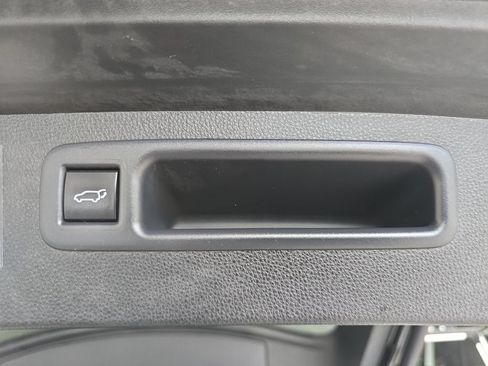 Used 2021 Toyota Highlander Platinum FWD image 14