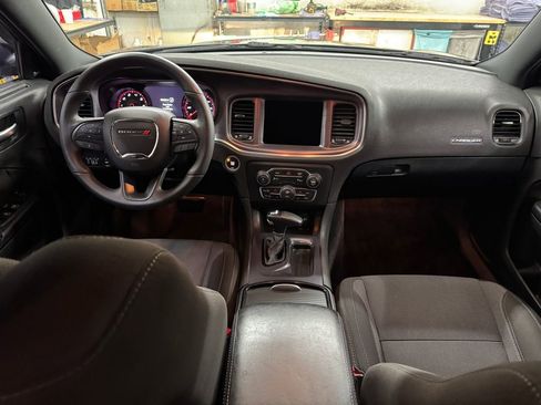 Used 2017 Dodge Charger SXT w/ Blacktop Package image 17