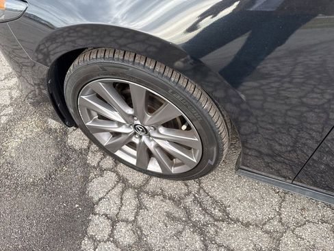 Used 2019 MAZDA MAZDA3 AWD Sedan w/ Preferred Package image 17