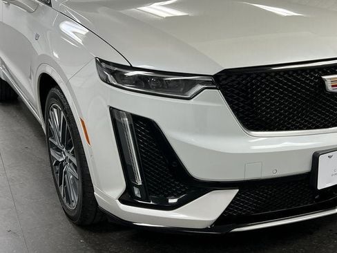 Certified 2024 Cadillac XT6 Sport w/ Platinum Package image 30