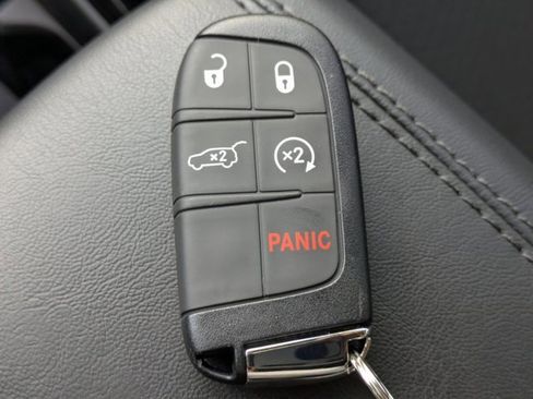 New 2026 Jeep Compass Latitude image 26