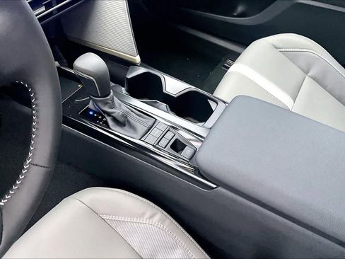 New 2026 Toyota Camry SE image 7