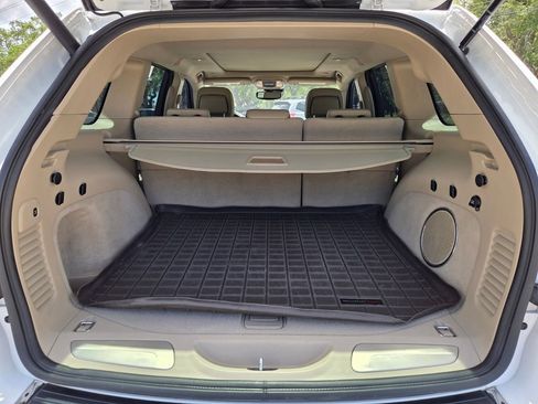Used 2021 Jeep Grand Cherokee Overland RWD image 9