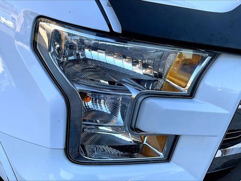 Used 2017 Ford F150 Lariat image 27