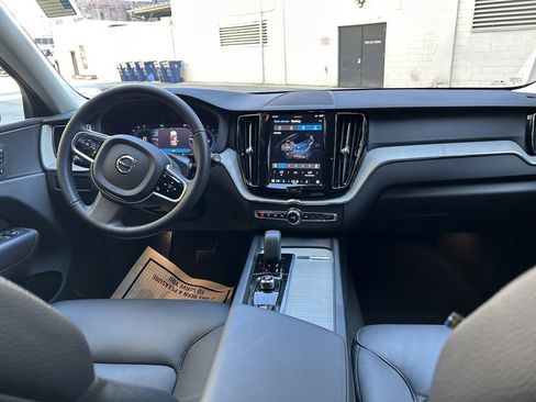 Certified 2025 Volvo XC60 B5 Plus image 21