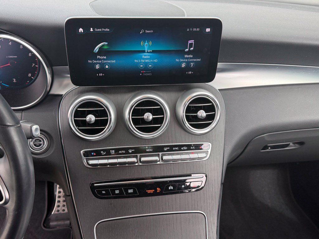 Used 2022 Mercedes-Benz GLC 300 4MATIC image 21