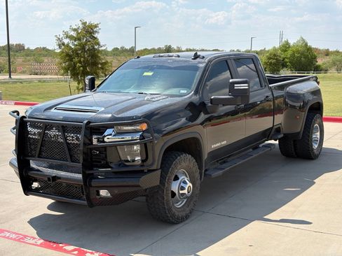 Used 2023 Chevrolet Silverado 3500 LT w/ Convenience Package AWD/4WD image 14