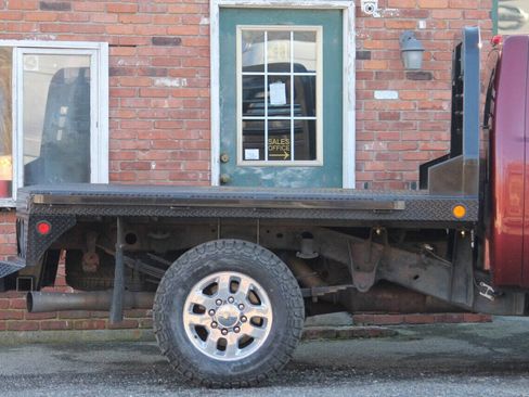 Used 2013 Chevrolet Silverado 3500 LT w/ Convenience Package image 20