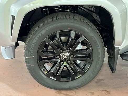 New 2026 Toyota 4Runner 4WD image 10