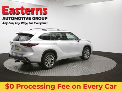Used 2024 Toyota Highlander Platinum AWD/4WD image 47