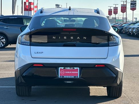 New 2026 Nissan Leaf Platinum+ w/ Cargo Package (Platinum+) image 5