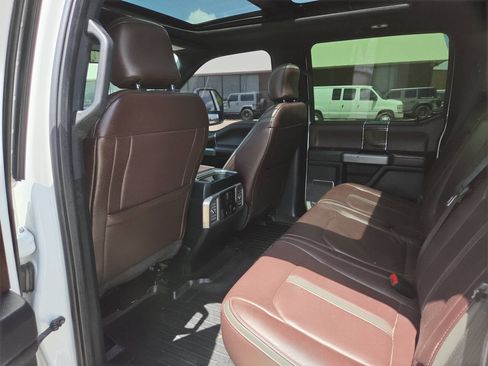 Used 2017 Ford F250 Platinum w/ Platinum Ultimate Package AWD/4WD image 28