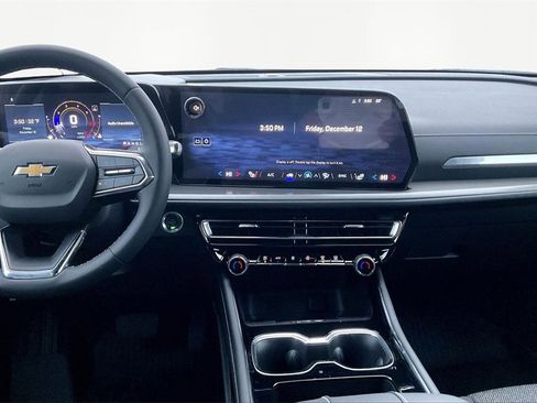 New 2026 Chevrolet Traverse LT w/ Driver Confidence Package image 7