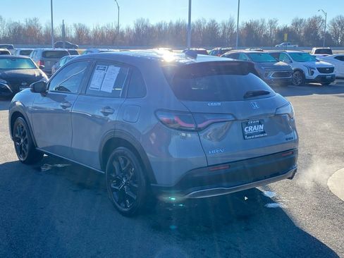 Used 2023 Honda HR-V Sport image 5