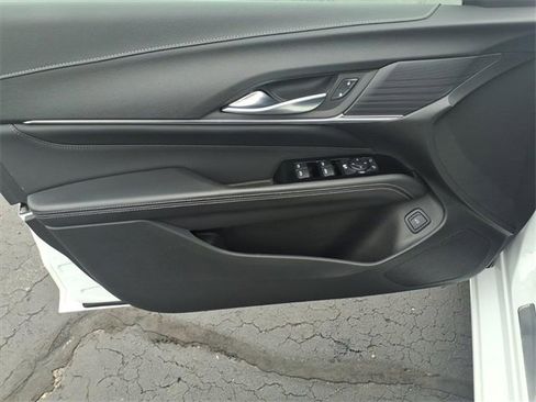 Used 2021 Cadillac CT4 Luxury w/ Cold Weather Package image 11