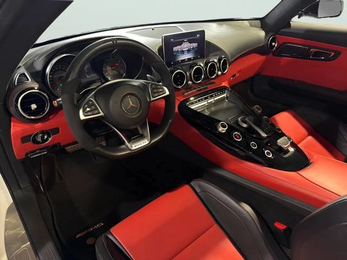 Used 2018 Mercedes-Benz AMG GT Roadster image 21