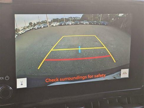 Used 2023 Toyota Corolla Cross XLE image 20