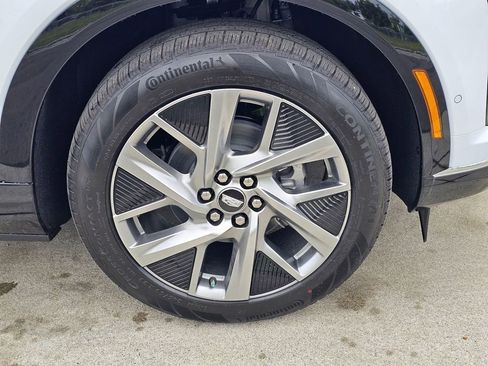 New 2026 Cadillac Optiq Luxury 1 AWD/4WD image 9