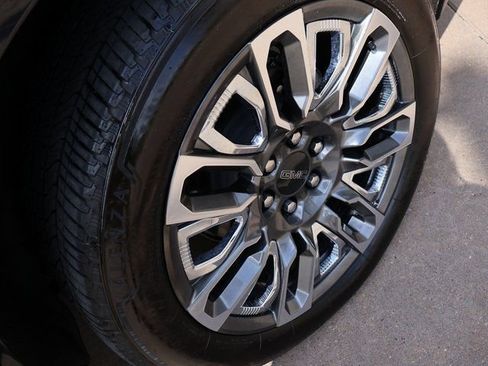 Certified 2024 GMC Yukon Denali Ultimate AWD/4WD image 45