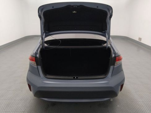 Used 2022 Toyota Corolla LE FWD image 29