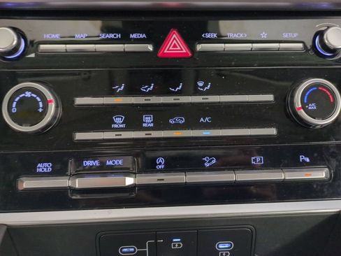 Used 2025 Hyundai Santa Fe SE FWD image 28