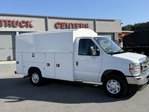 New 2026 Ford E-350 and Econoline 350 Super Duty w/ Power Equipment Group RWD image 1