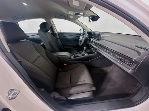 Used 2023 Honda Accord LX image 28