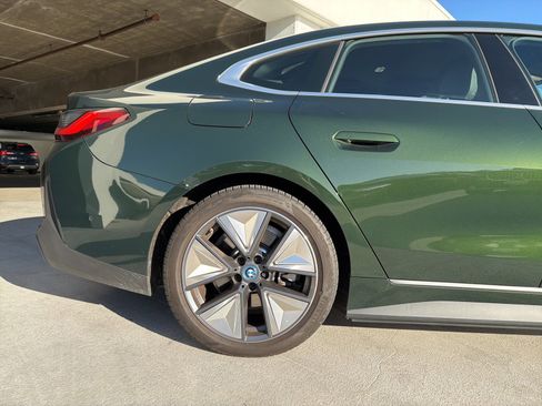 Used 2024 BMW i4 eDrive35 w/ Convenience Package image 5