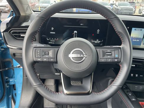 Used 2025 Nissan Kicks SR image 15