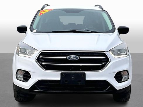 Used 2018 Ford Escape SE w/ SE Sport Appearance Package image 3