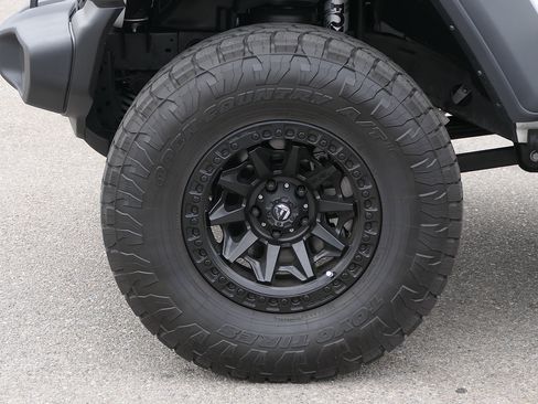 Used 2024 Jeep Wrangler Unlimited Sport AWD/4WD image 10