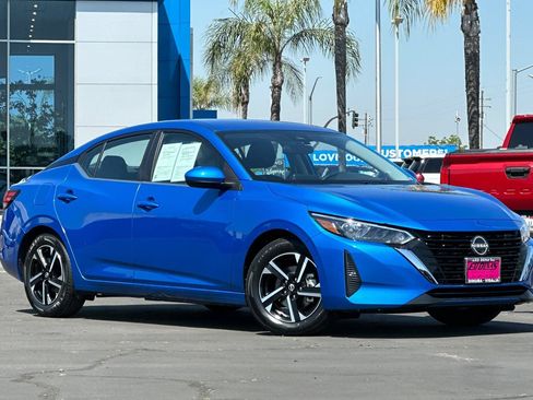 Used 2025 Nissan Sentra SV FWD image 2