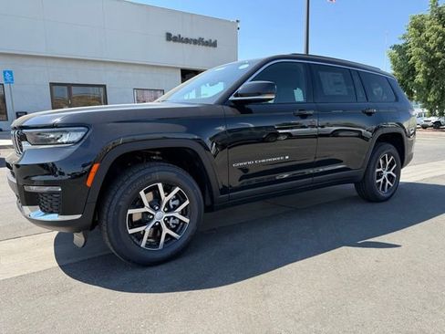 New 2025 Jeep Grand Cherokee L Limited w/ Luxury Tech Group II image 2