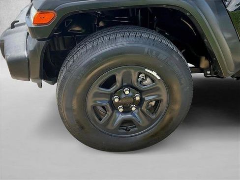Used 2021 Jeep Wrangler Unlimited Sport AWD/4WD image 10
