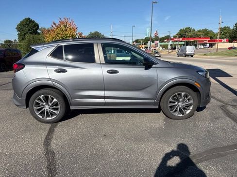 Used 2021 Buick Encore GX Select w/ Sport Touring Package AWD/4WD image 6