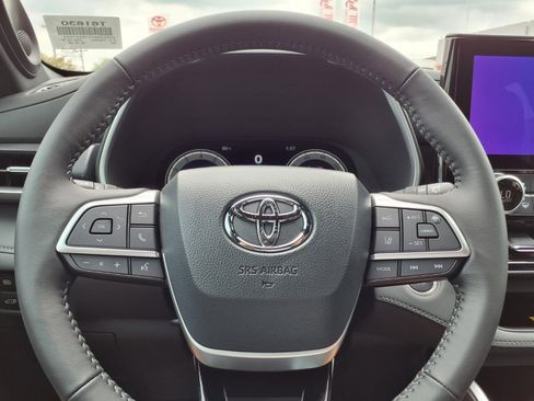 New 2026 Toyota Highlander XSE AWD/4WD image 19