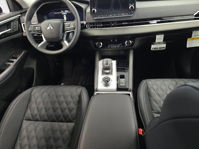 Used 2024 Mitsubishi Outlander SEL AWD/4WD image 15