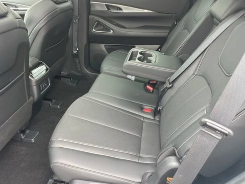 Certified 2026 INFINITI QX60 Luxe w/ Cargo Package FWD image 27