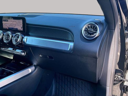 Certified 2024 Mercedes-Benz GLB 250 image 19