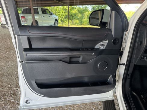 Used 2023 Ford Expedition Limited RWD image 26