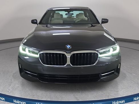 Used 2023 BMW 530i w/ Convenience Package RWD image 3