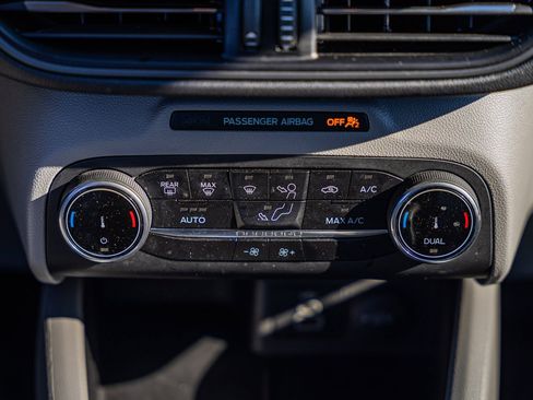 Certified 2025 Ford Escape Active image 30