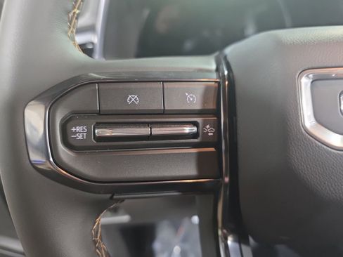 New 2026 GMC Canyon AT4 AWD/4WD image 16