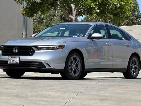 Certified 2023 Honda Accord EX image 11
