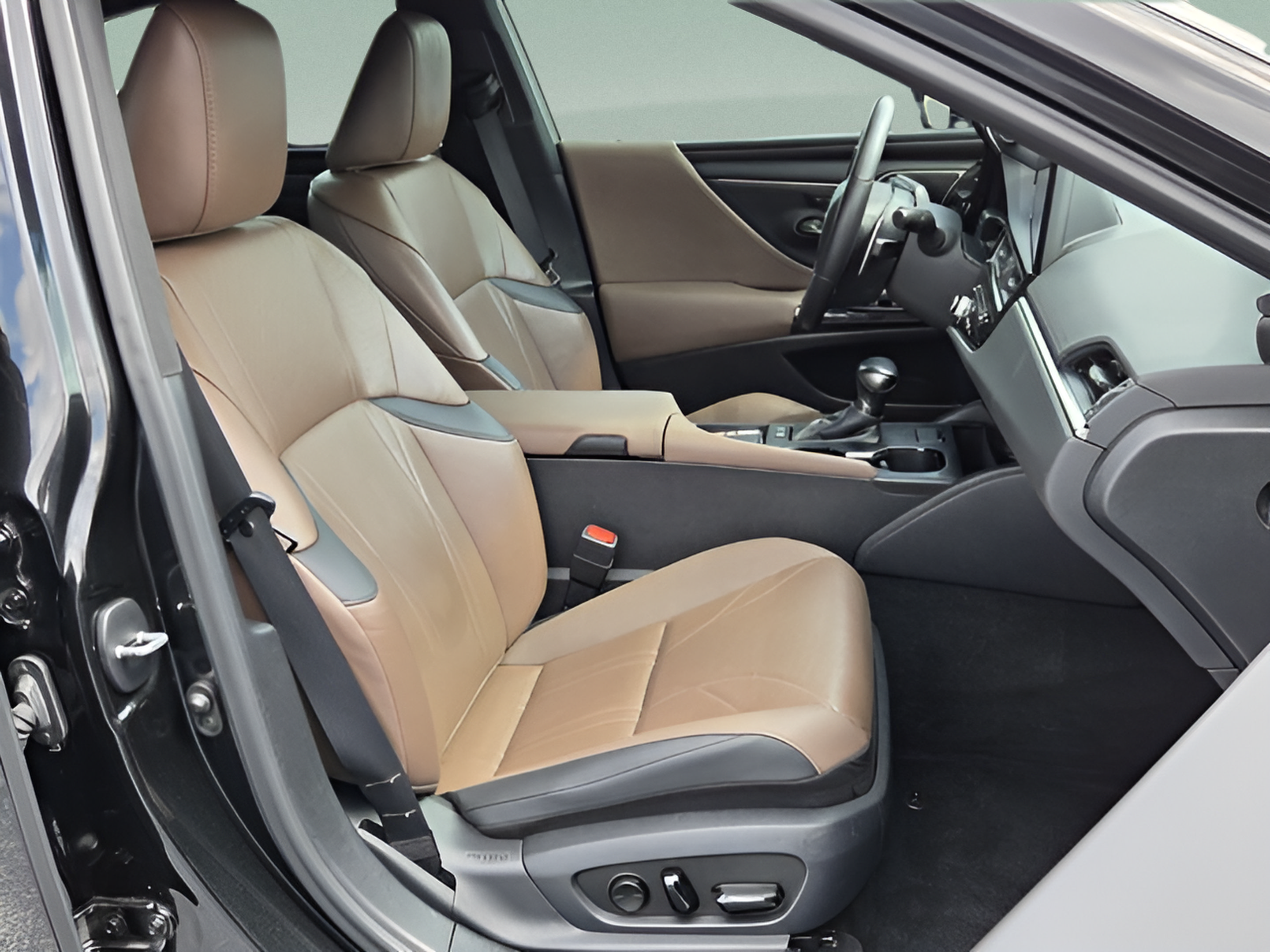 Certified 2023 Lexus ES 300h Ultra Luxury w/ Accessory Package (Z2) FWD image 16