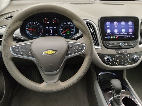 Used 2022 Chevrolet Malibu LT FWD image 22