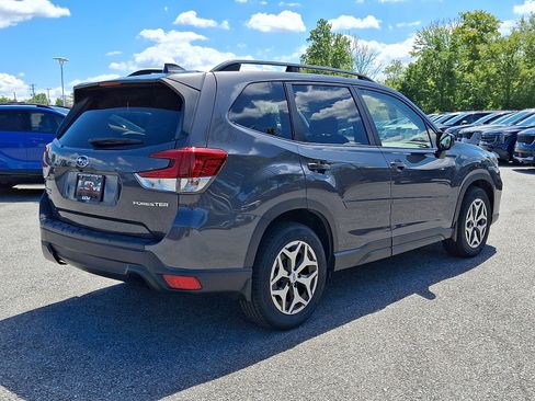 Used 2020 Subaru Forester Premium AWD/4WD image 5