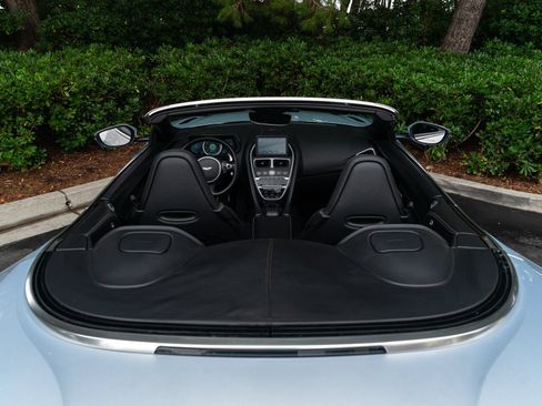 Used 2020 Aston Martin DB11 Volante RWD image 9
