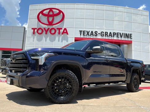 Used 2025 Toyota Tundra SR5 AWD/4WD image 2
