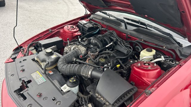 Used 2006 Ford Mustang Convertible RWD image 36
